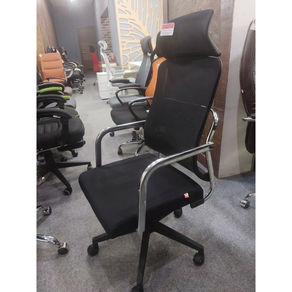 Крісло АКЛАС Вірго HR HB TILT 8002A Чорний